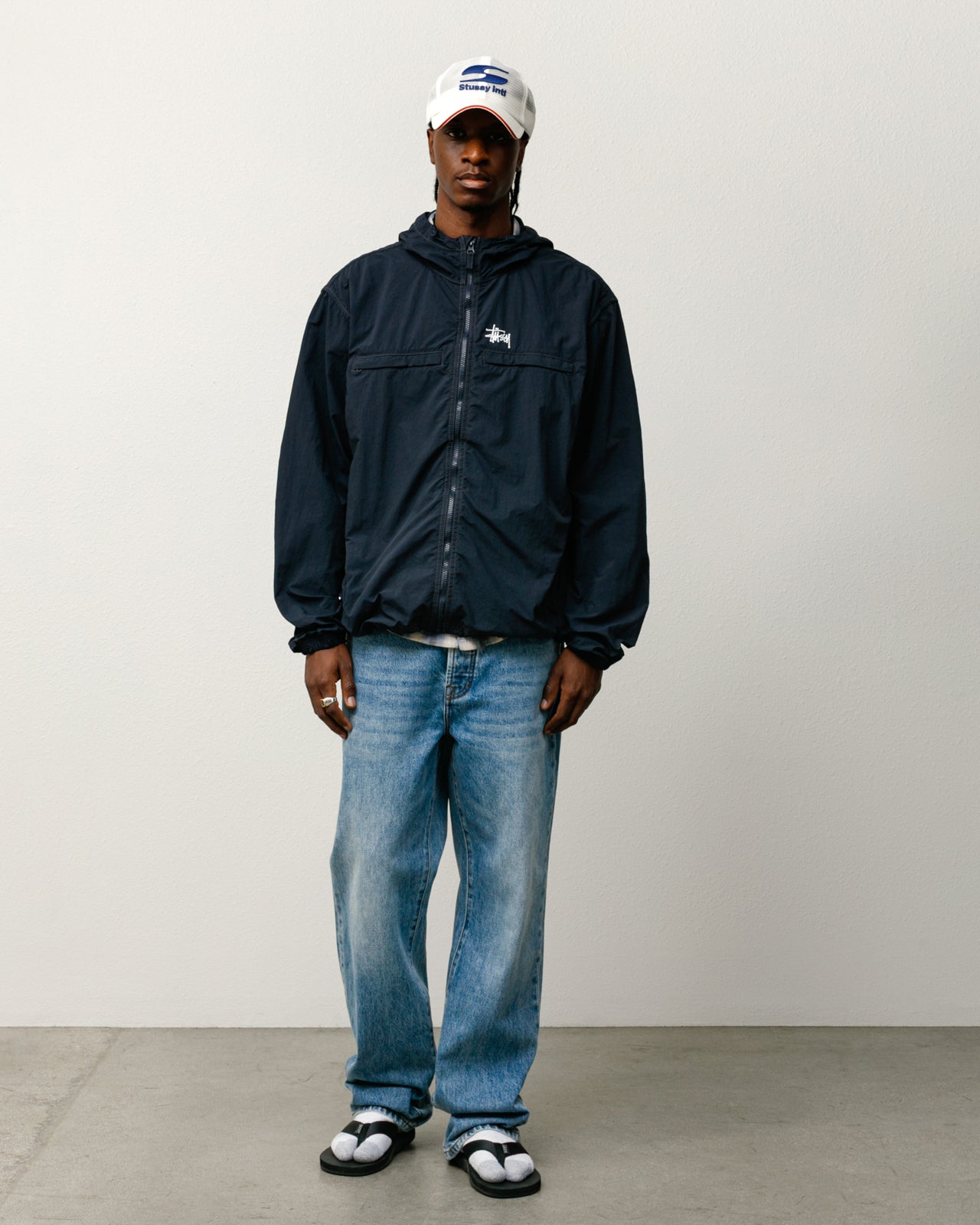 LIGHTWEIGHT HOODED JACKET